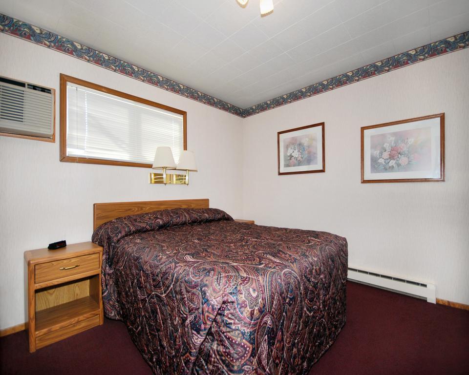 Econo Lodge Wall Bilik gambar