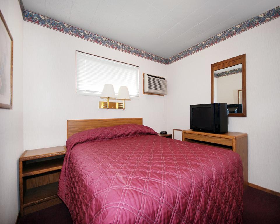 Econo Lodge Wall Bilik gambar