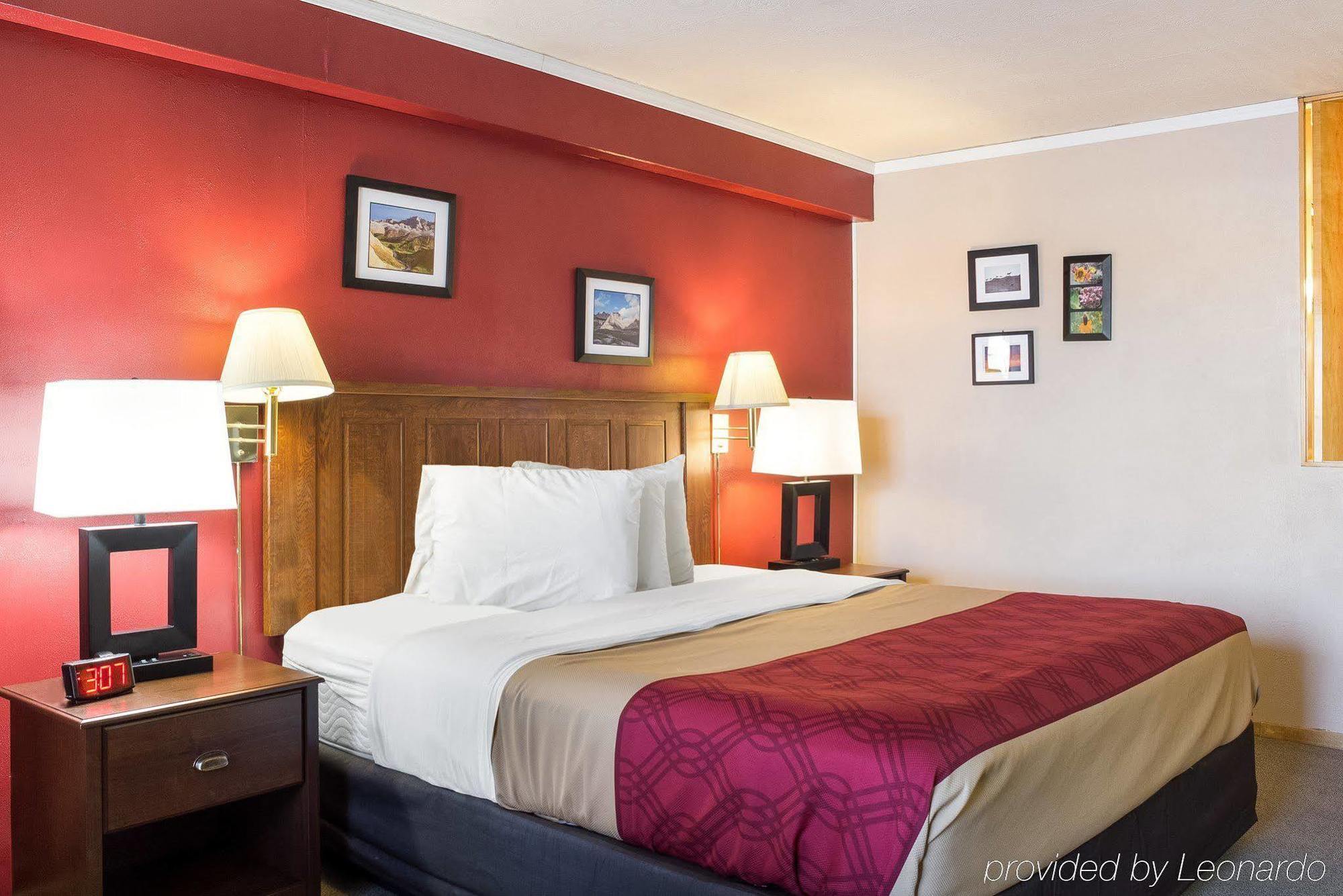 Econo Lodge Wall Luaran gambar